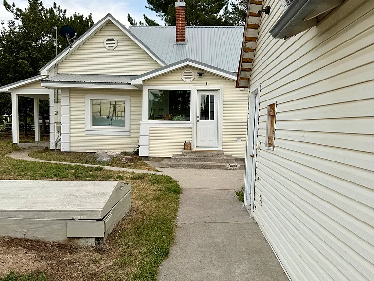 5134 S 45 E — Photo 2