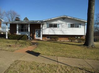 9136 Pennant Ln, Saint Louis, MO