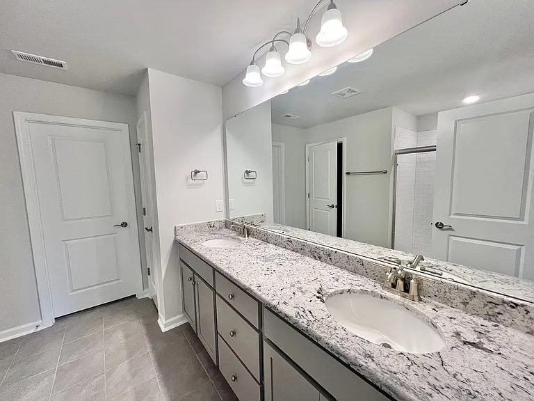 870 McKenzie Park Ter — Photo 11