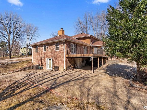 4th image of 4821 Woodland Ave