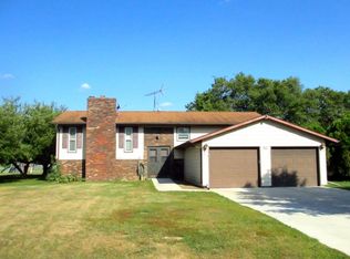 10440 Calhoun Dr, Rock Falls, IL 61071