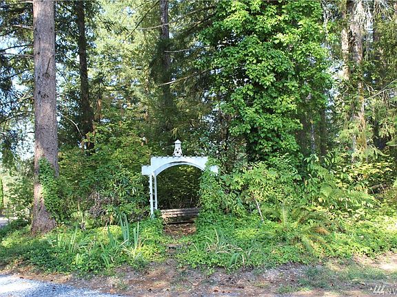3rd image of 31625 47th Ave E