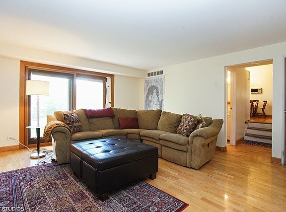 5th image of 410 N Winston Dr