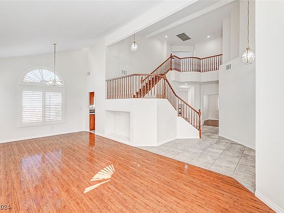 3rd image of 5739 Shermer Ct
