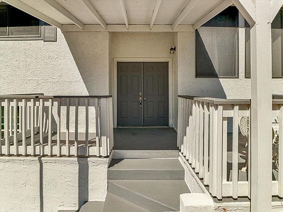 4th image of 8821 Elm Ave