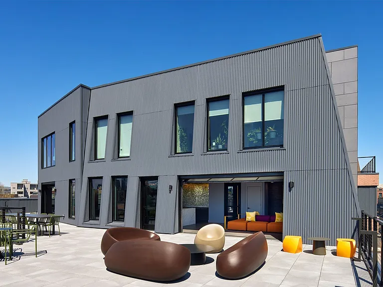 Glassworks Apartments — Photo 16
