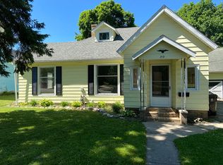 319 Spruce St E, Big Rapids, MI 49307