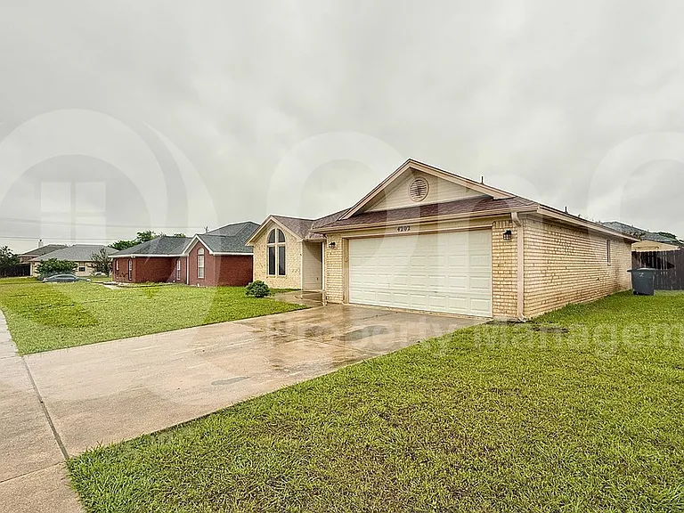 4202 Jake Spoon Dr — Photo 3