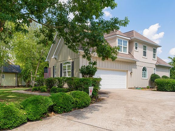 2nd image of 338 Magnolia Vale Dr