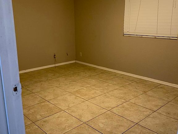 2nd image of 117 N Sulleys Dr