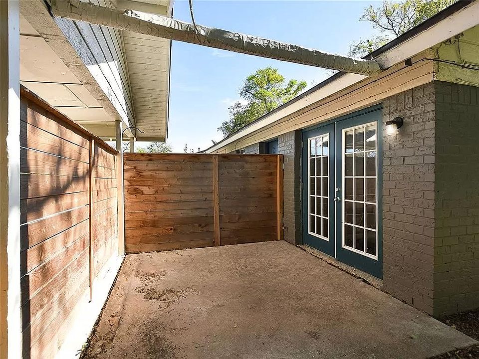 Private fenced in patio and yard