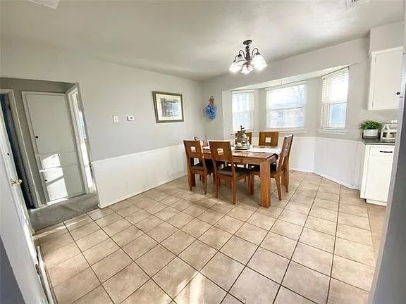 5th image of 316 Gardenia Ct