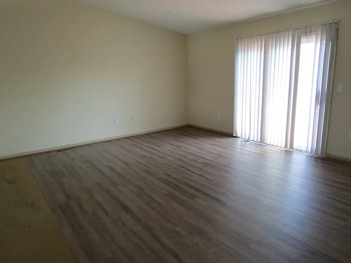 3 bed, 2.5 bath, 1428 sqft, $1,875 — Photo 3
