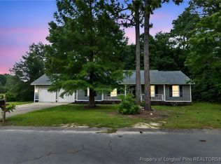 806 Eagle Landing Dr, Hope Mills, NC 28348