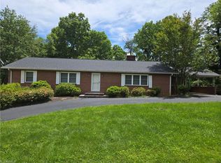 314 Hillcrest Dr, Elkin, NC 28621