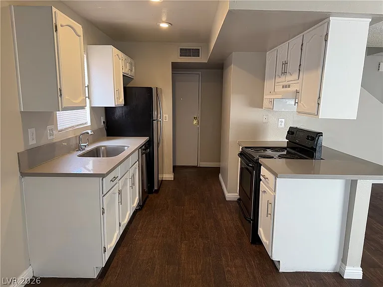 5188 Garden Ln #B — Photo 8