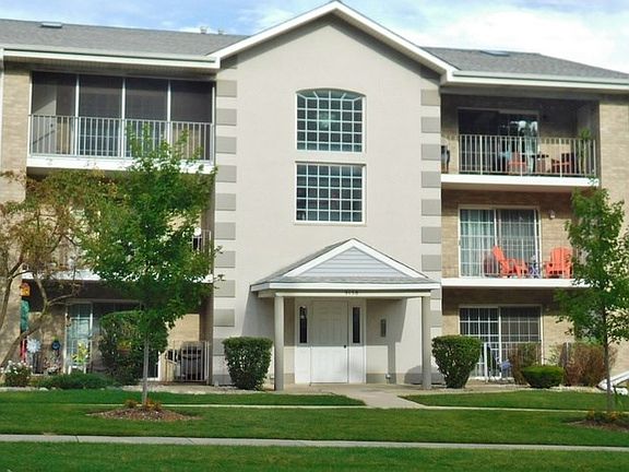 2nd image of 9158 W 95th St APT 3A