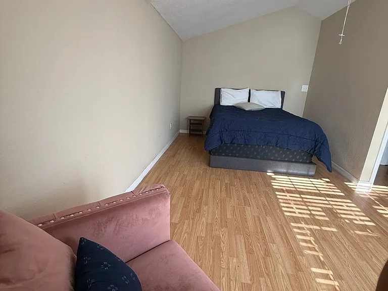 1322 E Memorial Blvd #1 — Photo 9