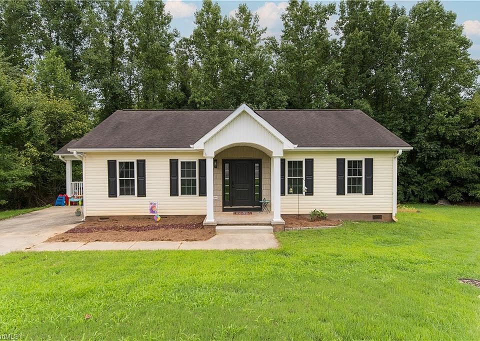 1st image of 206 Bevel Jones Ct
