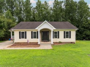 206 Bevel Jones Ct, Yadkinville, NC 27055