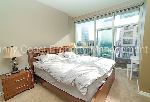 5th image of 350 W Ash St Unit 1007