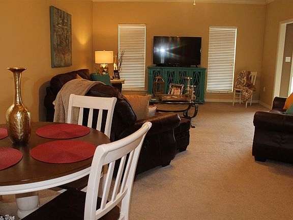 5th image of 2315 Saxony Blvd
