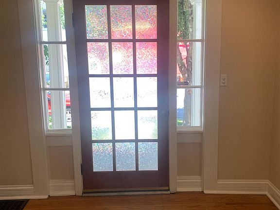 2nd image of 1856 Edgeland Ave