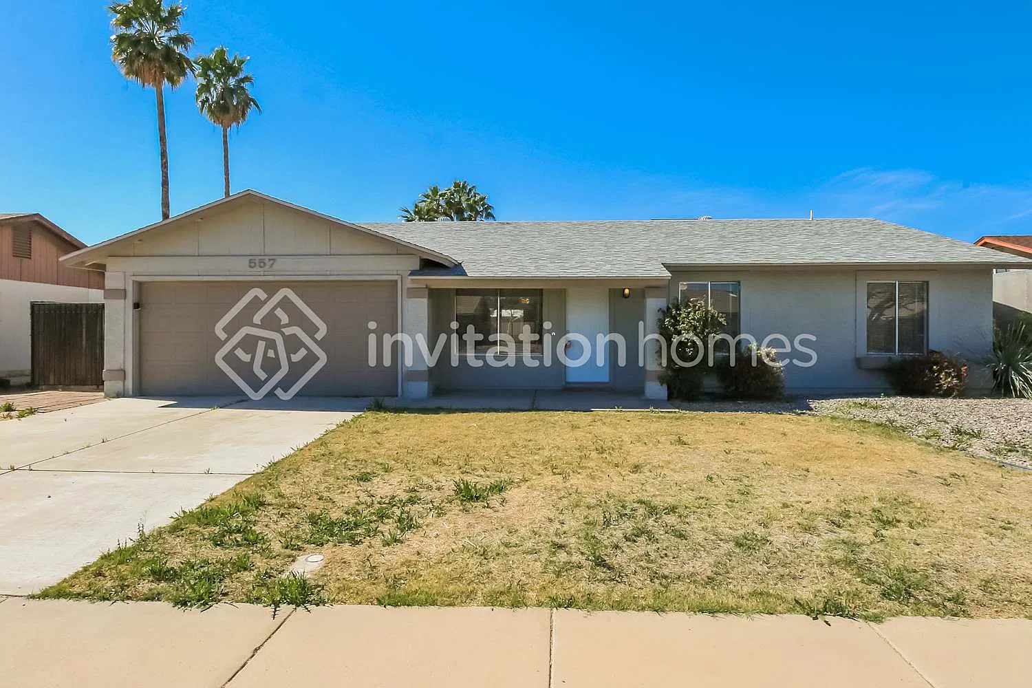557 W Caroline Lane Chandler, AZ 85225 — Photo 1
