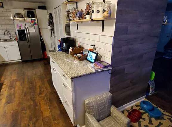 4th image of 6355 Lange Dr