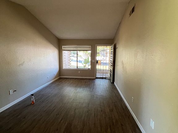4th image of 5501 Bobbie Jo Ct #5503