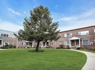 198-28 Pompeii Avenue #1A, Holliswood, NY 11423