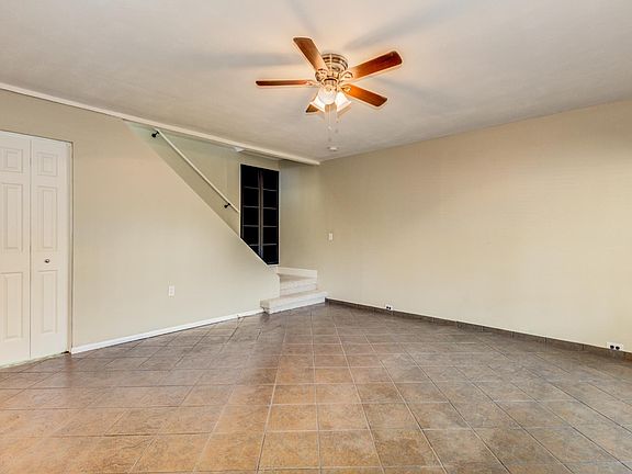 3rd image of 833 E Peoria Ave Unit 3