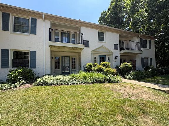 2nd image of 5821 Rexford Dr