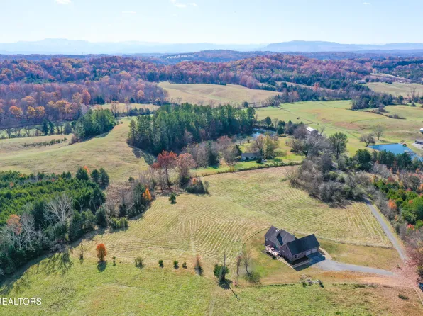 430 Basswood Ln, Kodak, TN 37764