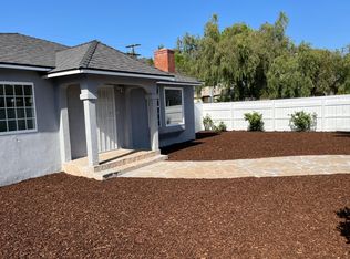 21901 Dumetz Rd, Woodland Hills, CA 91364