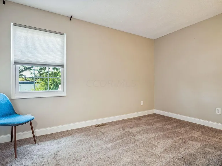 7865 Meadowhaven Blvd — Photo 17