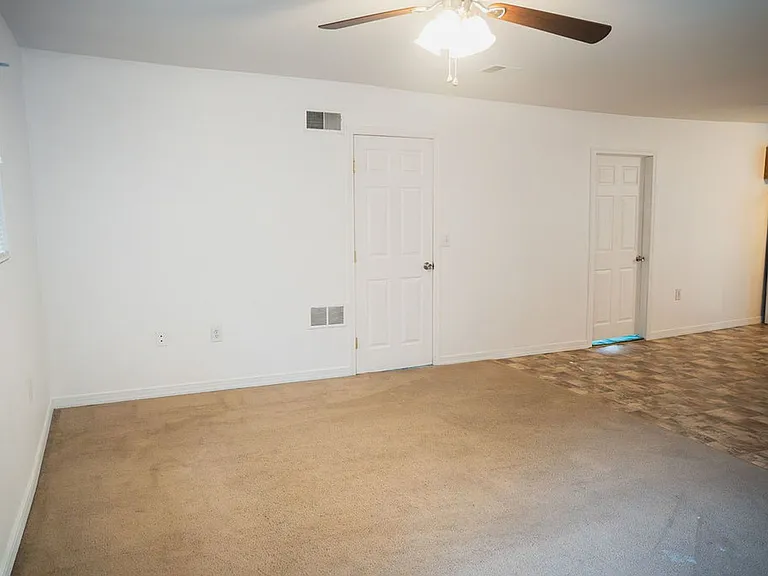 301 S. Main Street — Photo 7