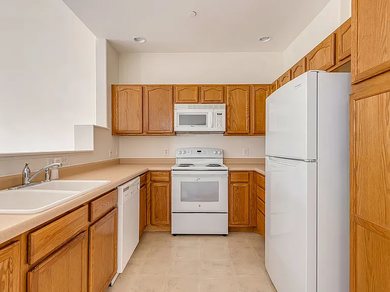 2485 Fountainhead Blvd #F-11 — Photo 10