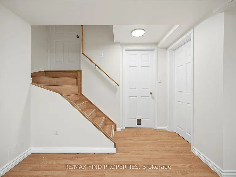 75 Harris Blvd — Photo 36