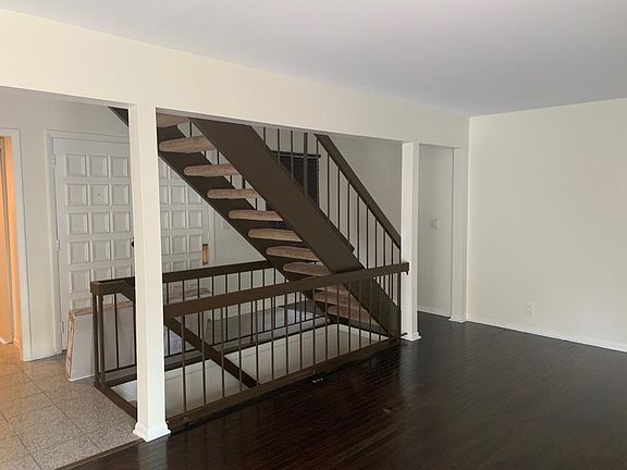 3rd image of 3098 Lindenwood Dr #71