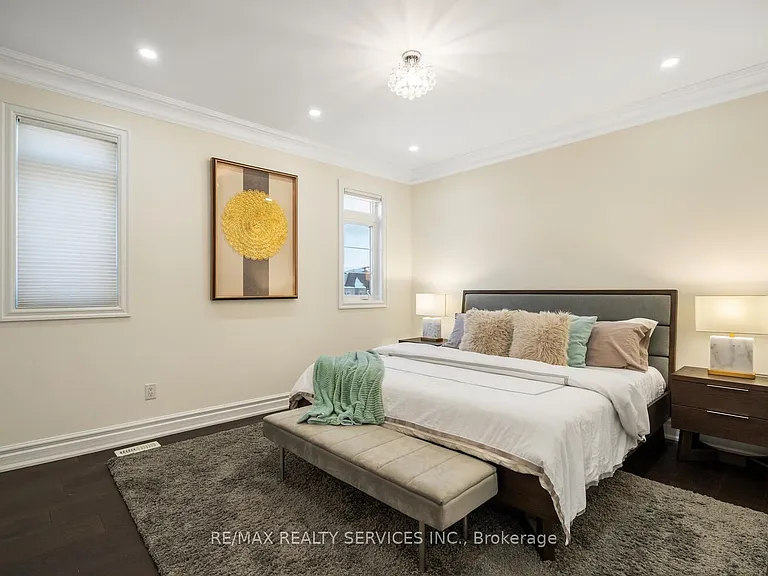 9 Interlacken Dr — Photo 31