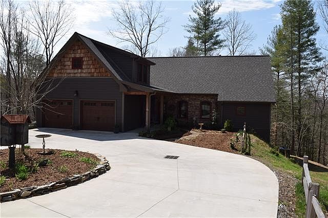 1st image of 2588 Brittany Dr