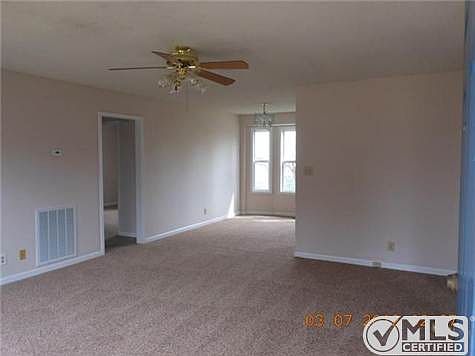4th image of 2829 Nat Hoosier Ln