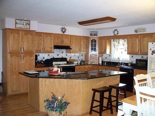 4th image of 55 Spear Cir