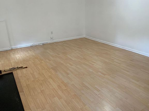 5th image of 11147 Maryland Manor Ct