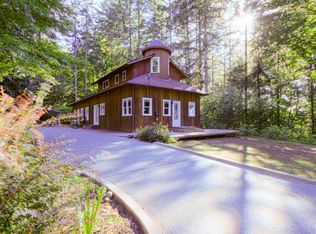 5239 Sunset Dr NW, Olympia, WA 98502