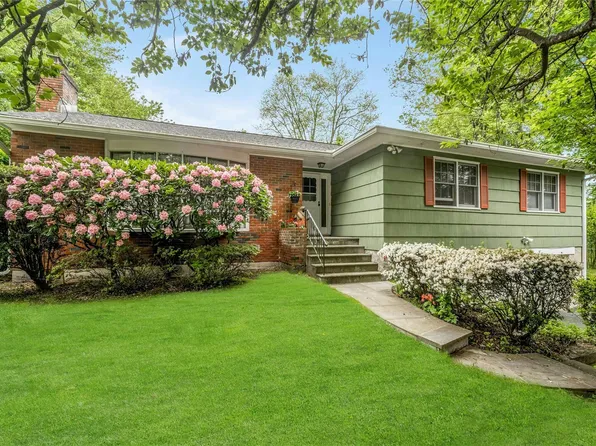 263 Memorial Drive, Hawthorne, NY 10532