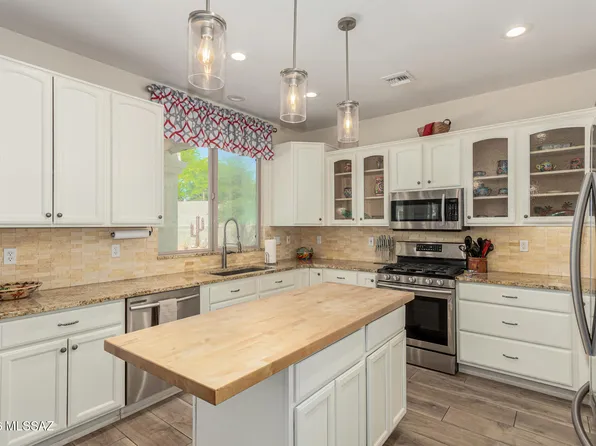 1382 W Sundial Pl, Tucson, AZ 85737