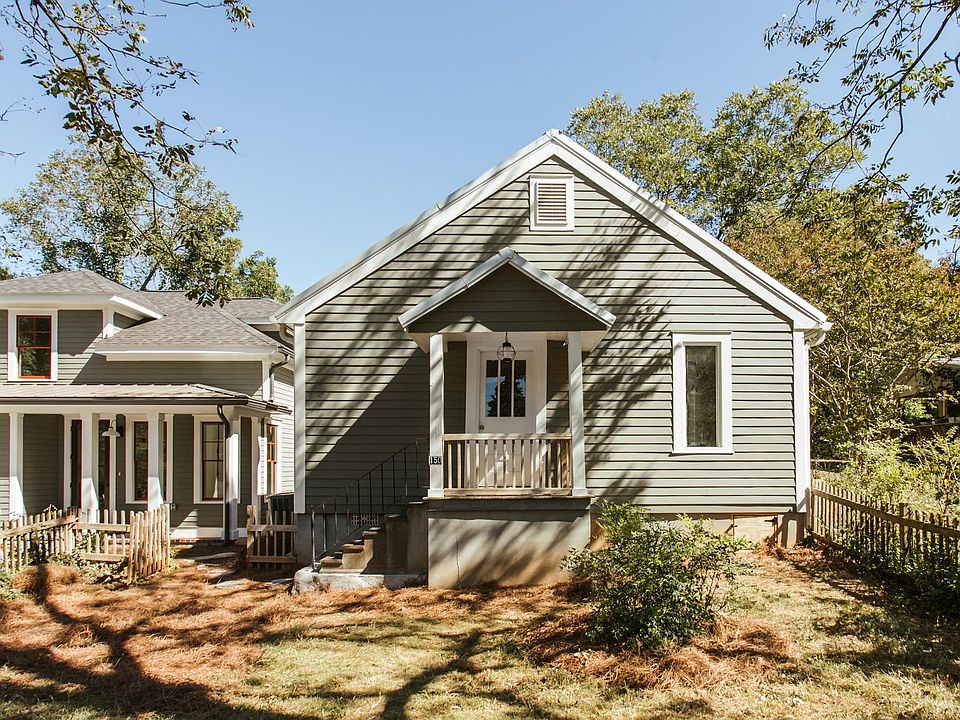 Cottage - front