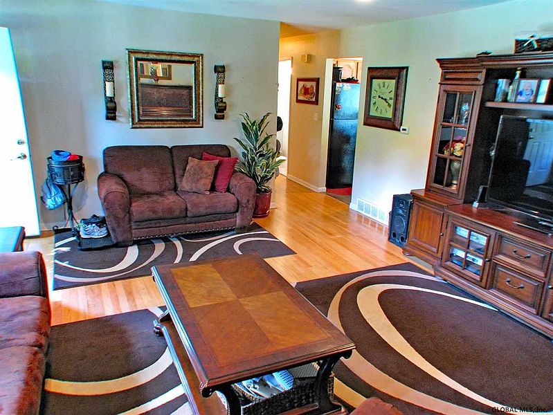 5th image of 3131 E LYDIUS Street